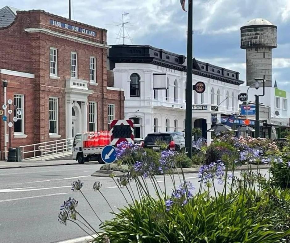 Railway Hotel Winton Bagian luar foto