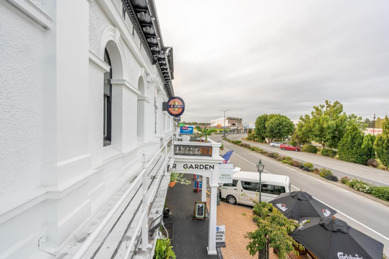 Railway Hotel Winton Bagian luar foto